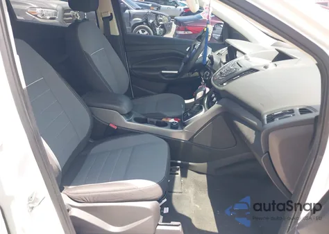 2013 Ford Escape Se z USA, uszkodzony, nr VIN 1FMCU9G93DUD51408